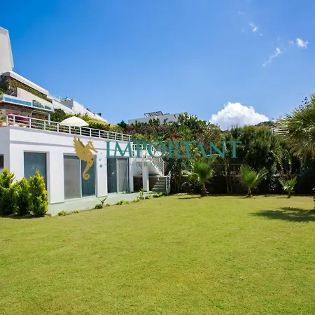 Bd4123 Five Bedroomed With Pool And Sea View Villa